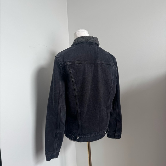 Levi’s Black Sherpa Denim Trucker Jacket Men’s S / Women’s M-L Oversized - Picture 5 of 8